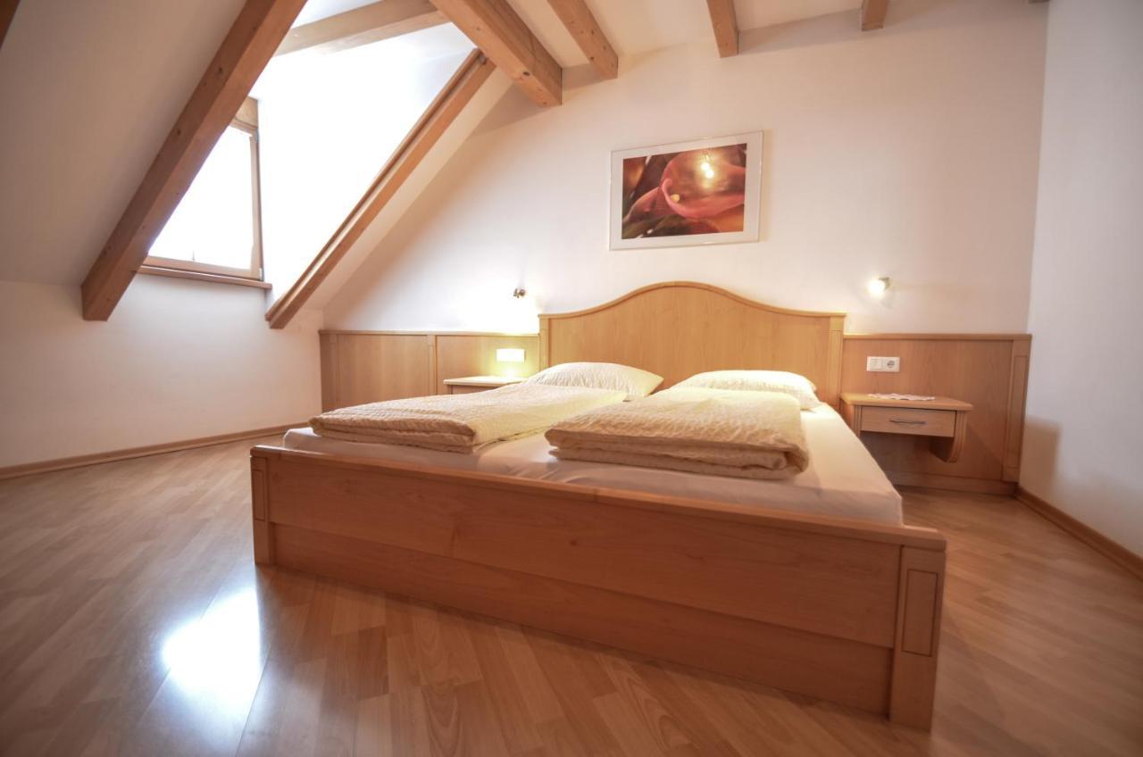 Pizzol-Hof Apartment Апиано сула Страда дел Вино Стая снимка